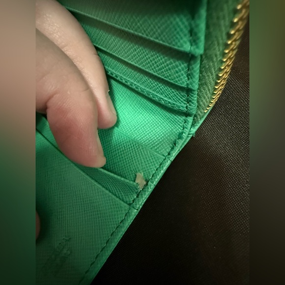 PRADA COMPACT WALLET - Picture 9 of 12